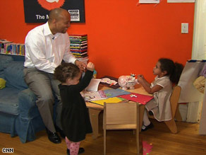 Walker decided to father a second child through surrogacy after he and his parner split. The result: Alexandra.